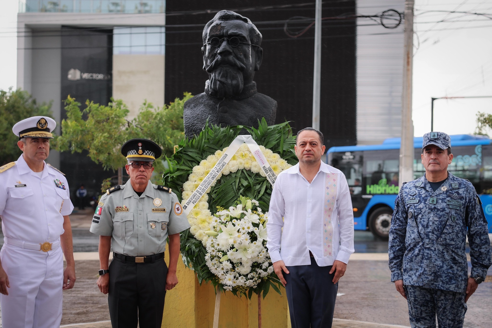 Conmemoran el CIX Aniversario de la Constitución Política.