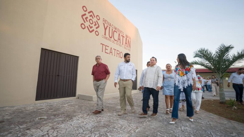 Entregan renovada Casa de la Cultura en Tekit.