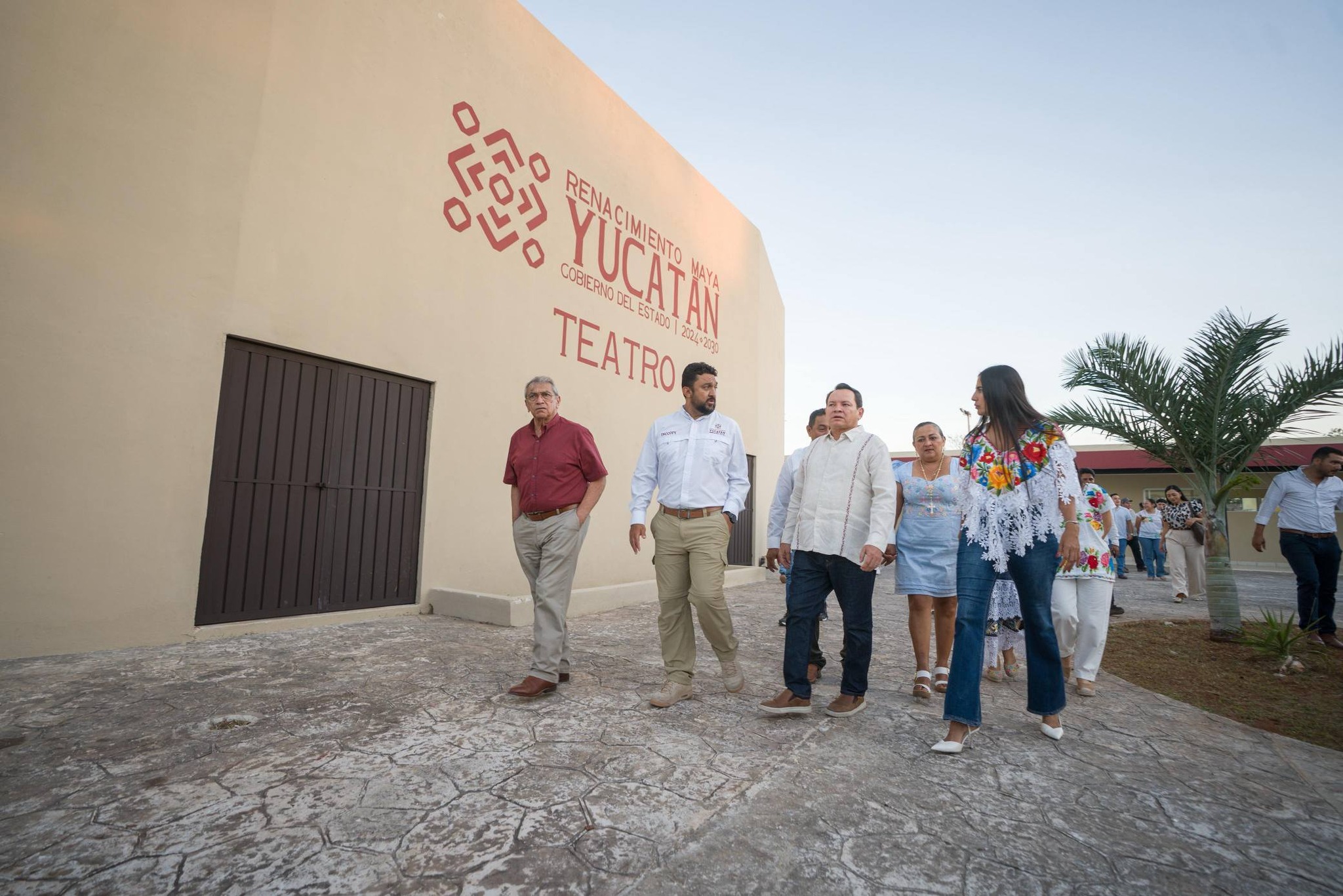 Entregan renovada Casa de la Cultura en Tekit.